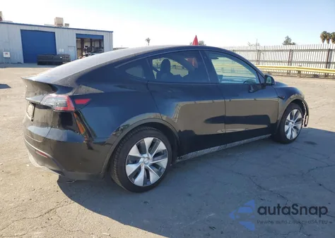 2022 Tesla Model Y z USA, uszkodzony, nr VIN 7SAYGAEE1NF514878